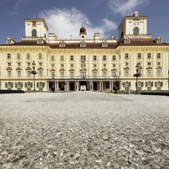 Barockes Schloss Esterházy in Eisenstadt bei Sonnenschein