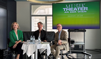 Foto aus der Pressekonferenz im Musiktheater an der Wien