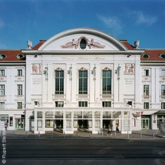 Fassade des Wiener Konzerthauses bei Tageslicht